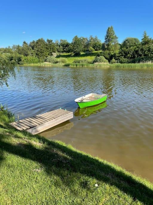 Hyggelig Sommerhus. Med Udsigt, Til Vand Fra Senge Vekso Exterior foto