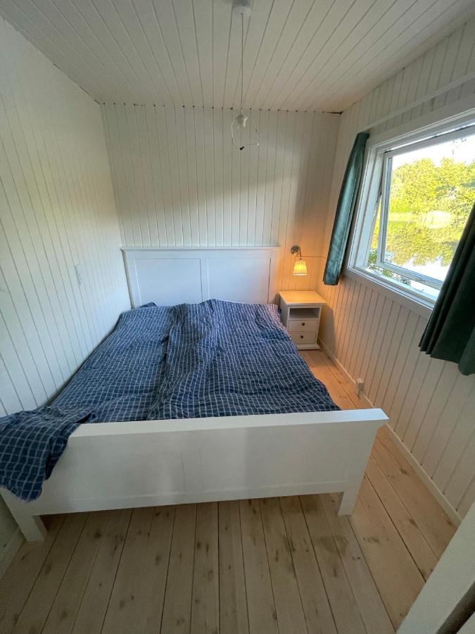 Hyggelig Sommerhus. Med Udsigt, Til Vand Fra Senge Vekso Exterior foto